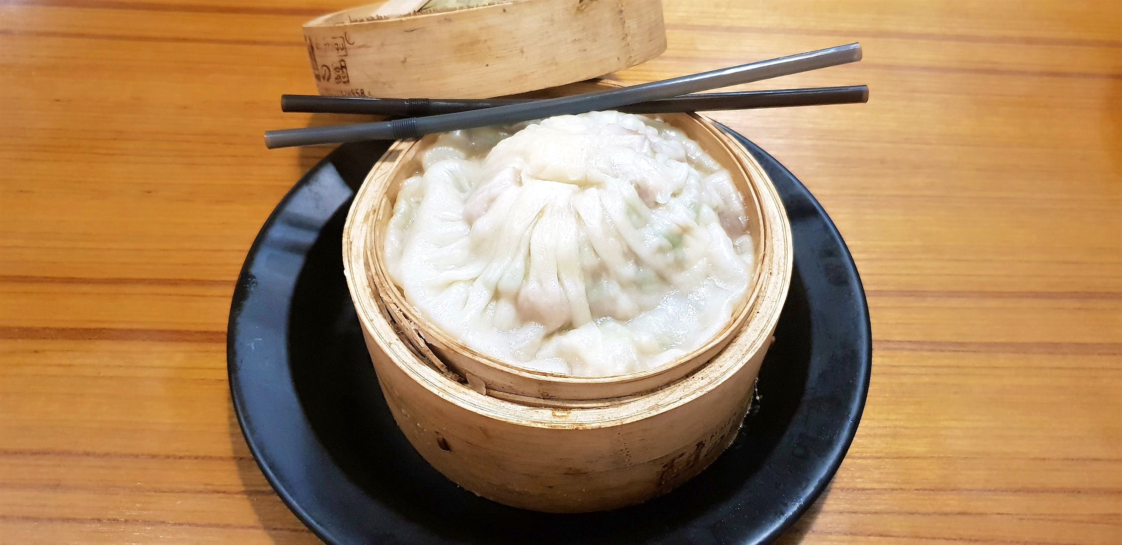 Dish,Food,Cuisine,Ingredient,Xiaolongbao,Baozi,Dim sum,Chinese food,Sour cream,Cream