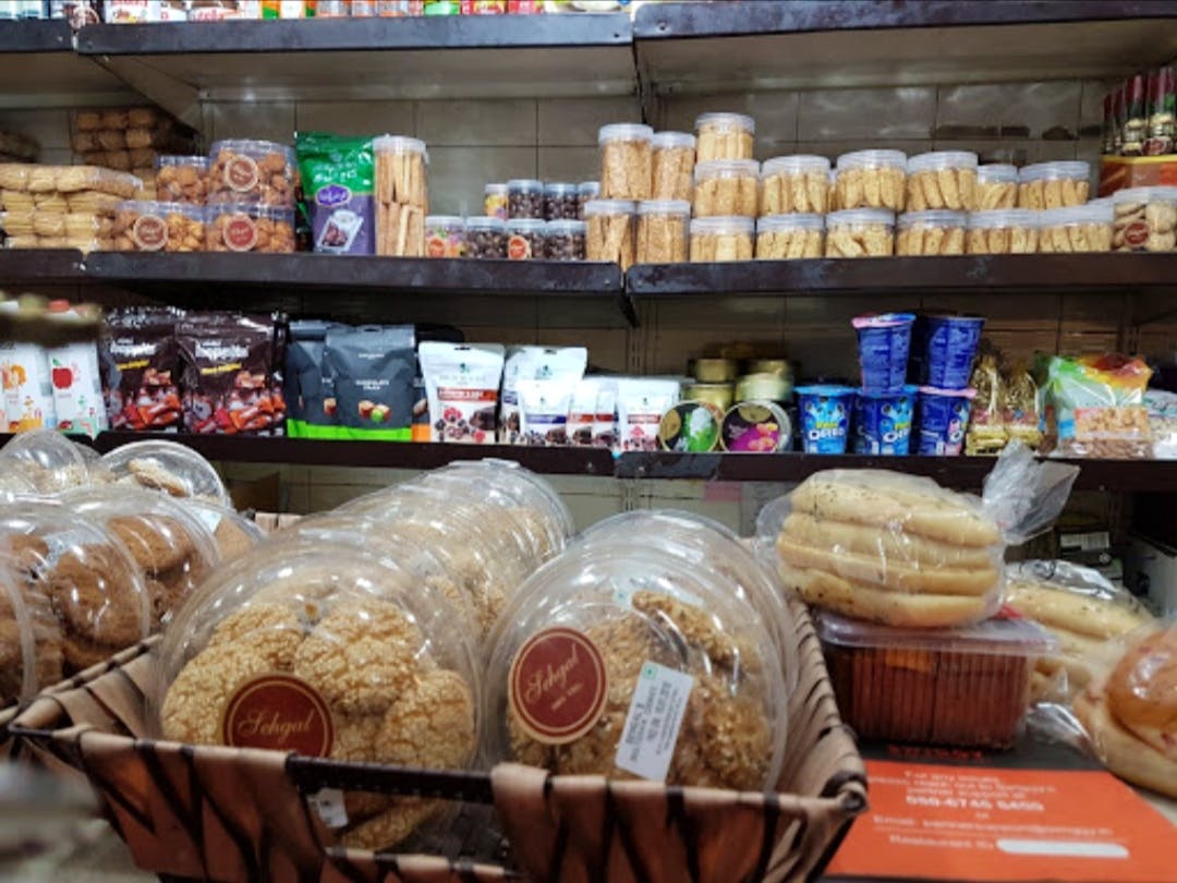 Grocery store,Supermarket,Convenience food,Food,Bakery,Snack,Retail,Local food,Business,Cuisine