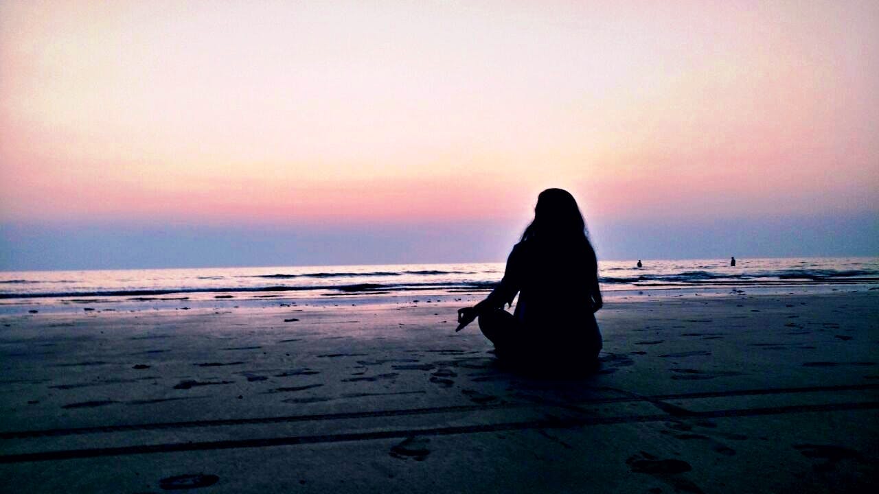 Sky,Sea,Water,Horizon,Ocean,Beach,Sunset,Evening,Sitting,Calm