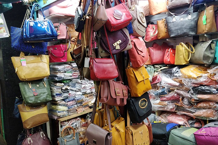 Cheap bag shops outlet near me