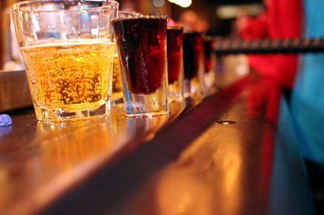 Drink,Alcohol,Liqueur,Alcoholic beverage,Distilled beverage,Glass,Bar,Barware,Beer,Drinkware