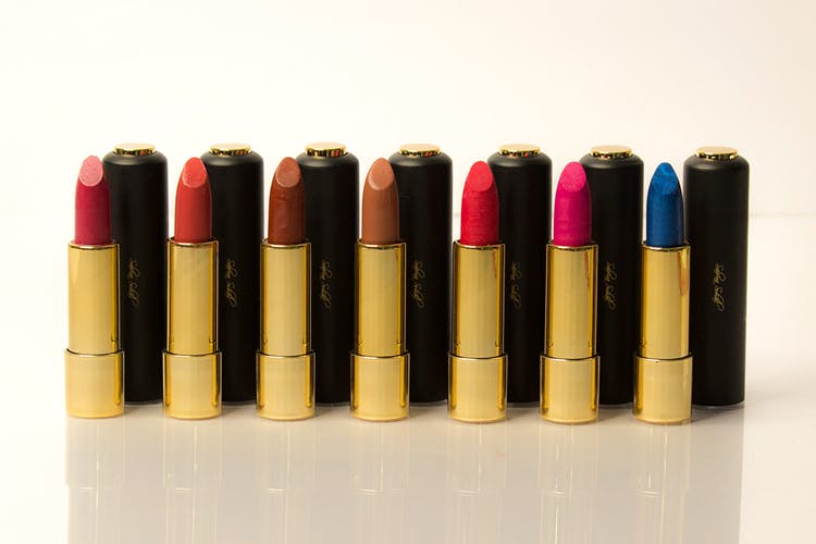 Lipstick,Material property,Cylinder,Ammunition,Gun accessory,Cosmetics