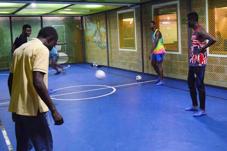 Sports,Leisure,Room,Team sport,Ball game,Futsal,Competition event,Sport venue,Sports equipment,Games