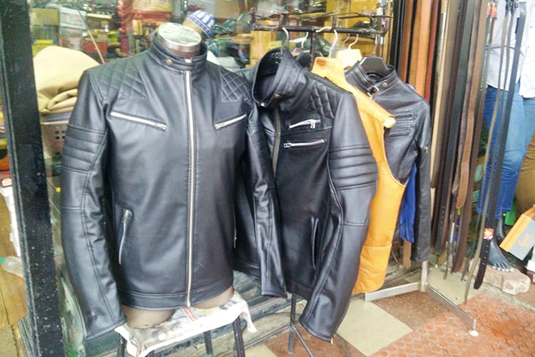 Clothing,Jacket,Leather,Leather jacket,Outerwear,Textile,Personal protective equipment,Jeans,Sportswear