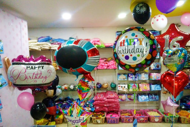 Balloon shop near me