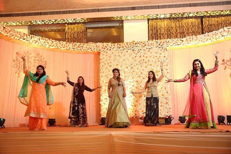 Event,Decoration,Performing arts,Stage,Performance,Dress,Ceremony,Tradition,Dance,Marriage