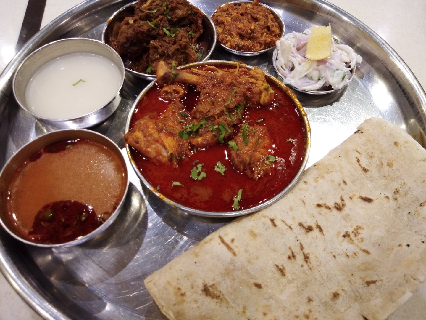 Dish,Food,Cuisine,Naan,Ingredient,Punjabi cuisine,Curry,Lunch,Meal,Gravy