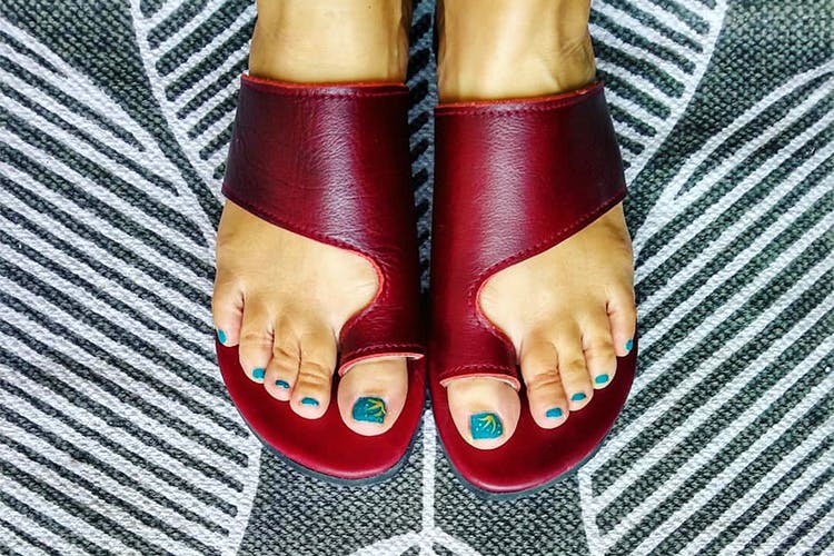 Footwear,Red,Nail,Leg,Toe,Ankle,Shoe,Foot,Sandal,Nail polish