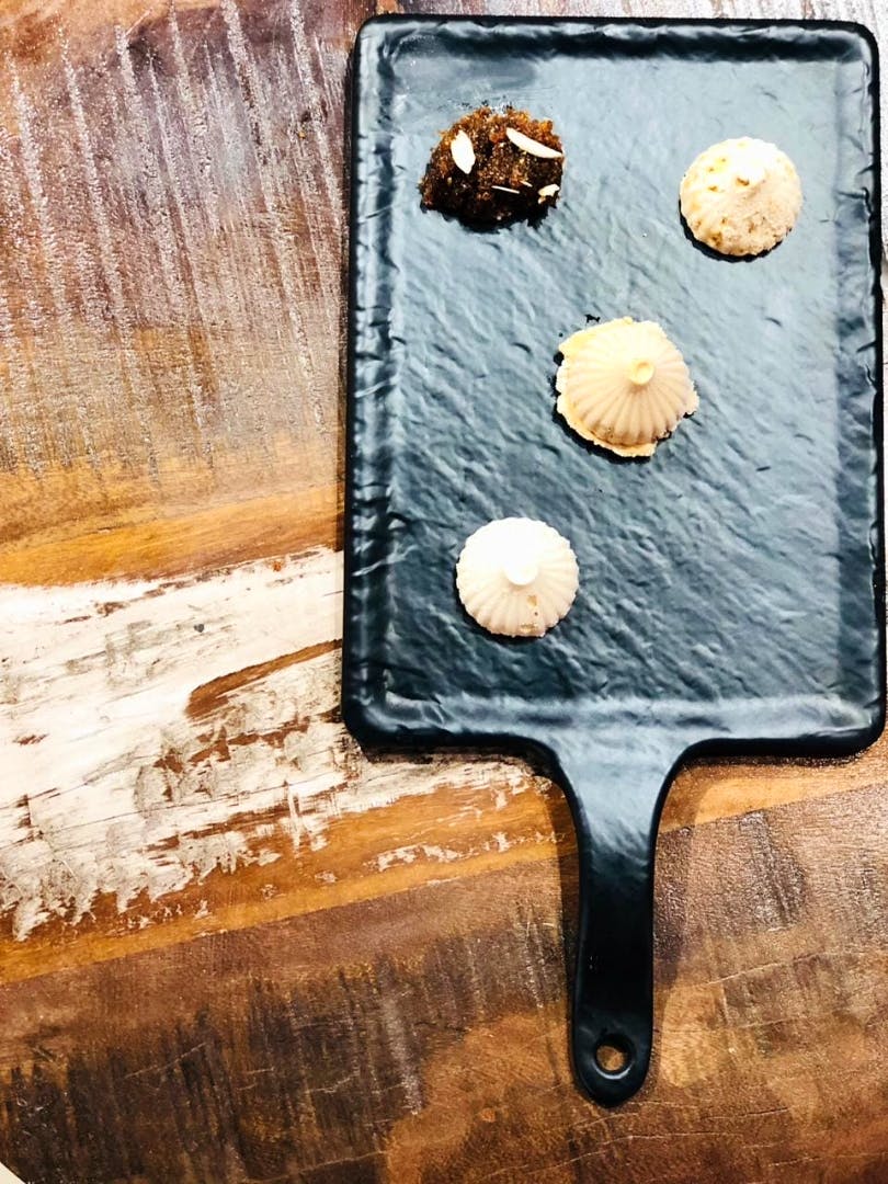 Wood,Still life photography,Still life,Wood stain,Food,Rust,Rectangle,Dish,Metal,Cuisine