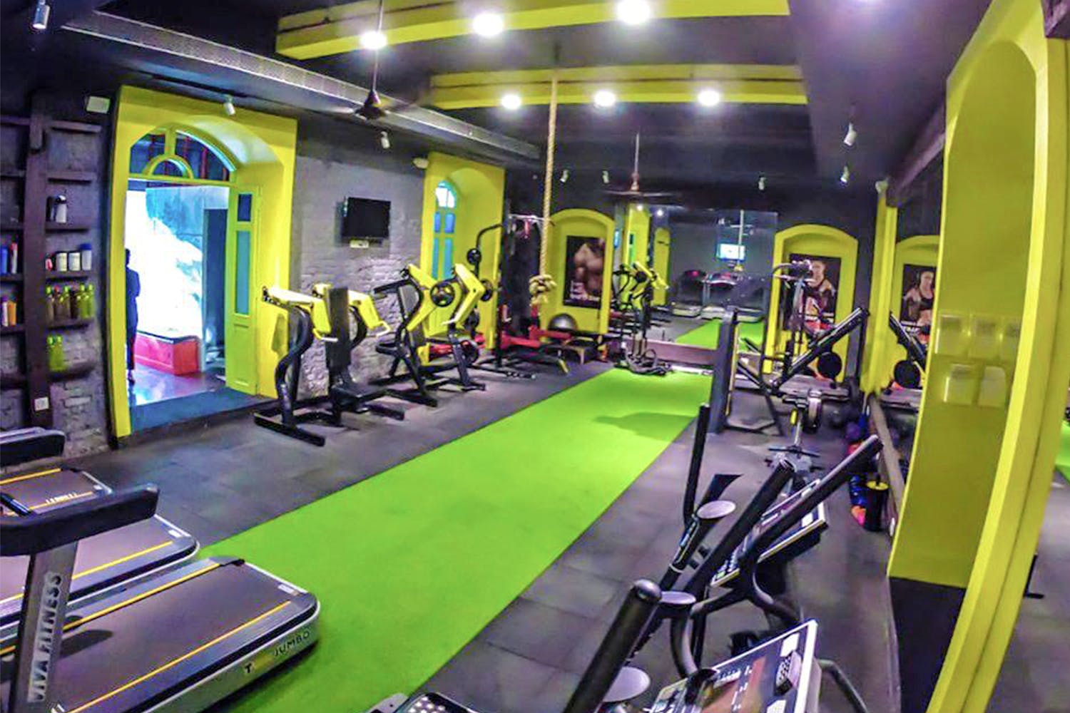 Gym,Room,Sport venue,Physical fitness,Crossfit,Leisure,Exercise equipment,Leisure centre,Exercise,Sports training