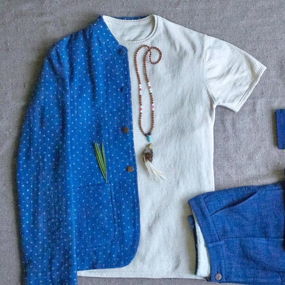 Blue,Clothing,Sleeve,Cobalt blue,Outerwear,Azure,Electric blue,Textile,T-shirt,Shirt