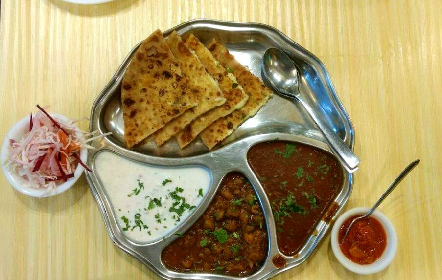 Dish,Food,Cuisine,Naan,Ingredient,Punjabi cuisine,Paratha,Chapati,Roti,Kulcha