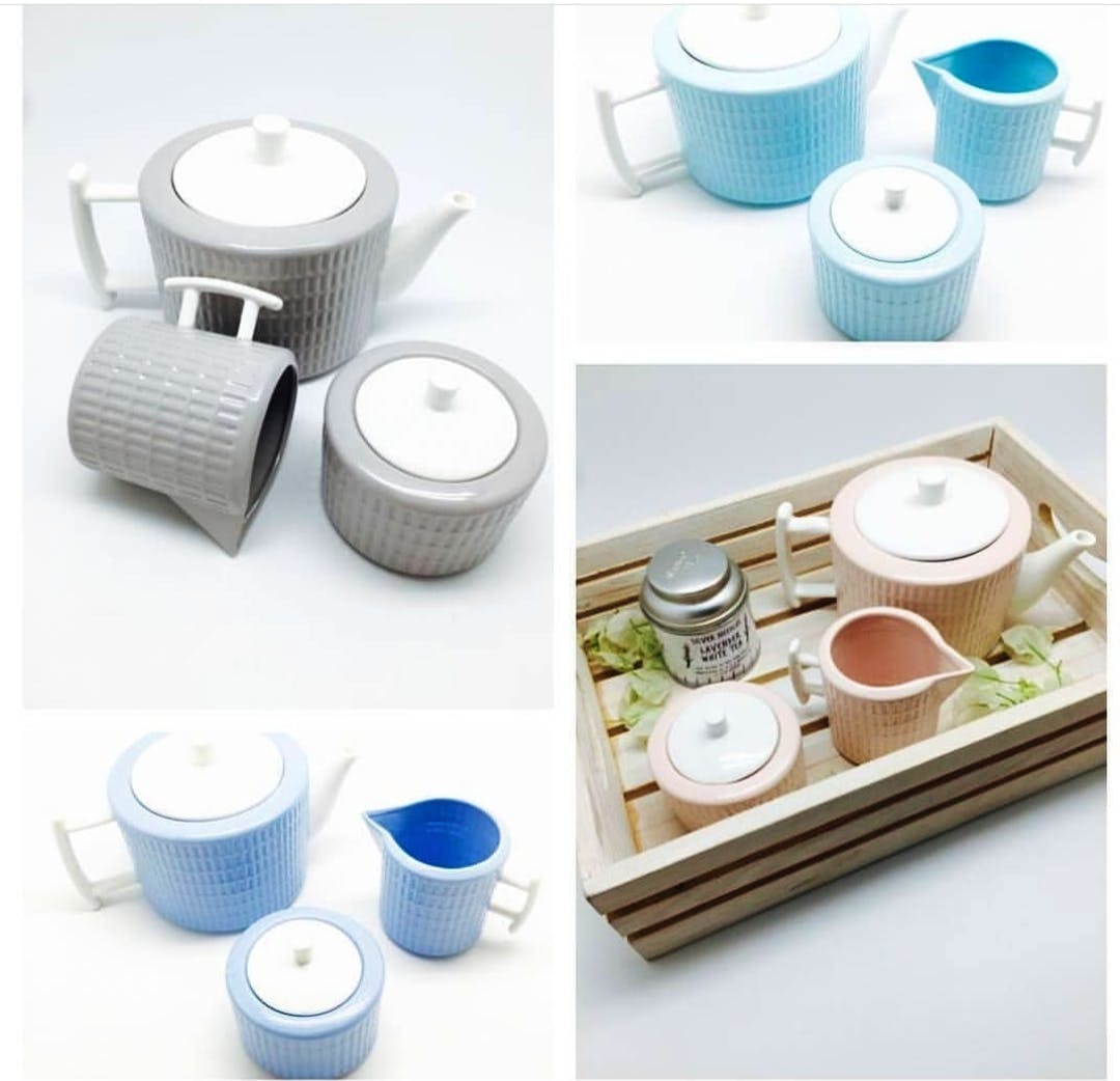 Porcelain,Dishware,Tableware,Dinnerware set,Ceramic,Plate,Circle,Plastic,Cup,Box-sealing tape