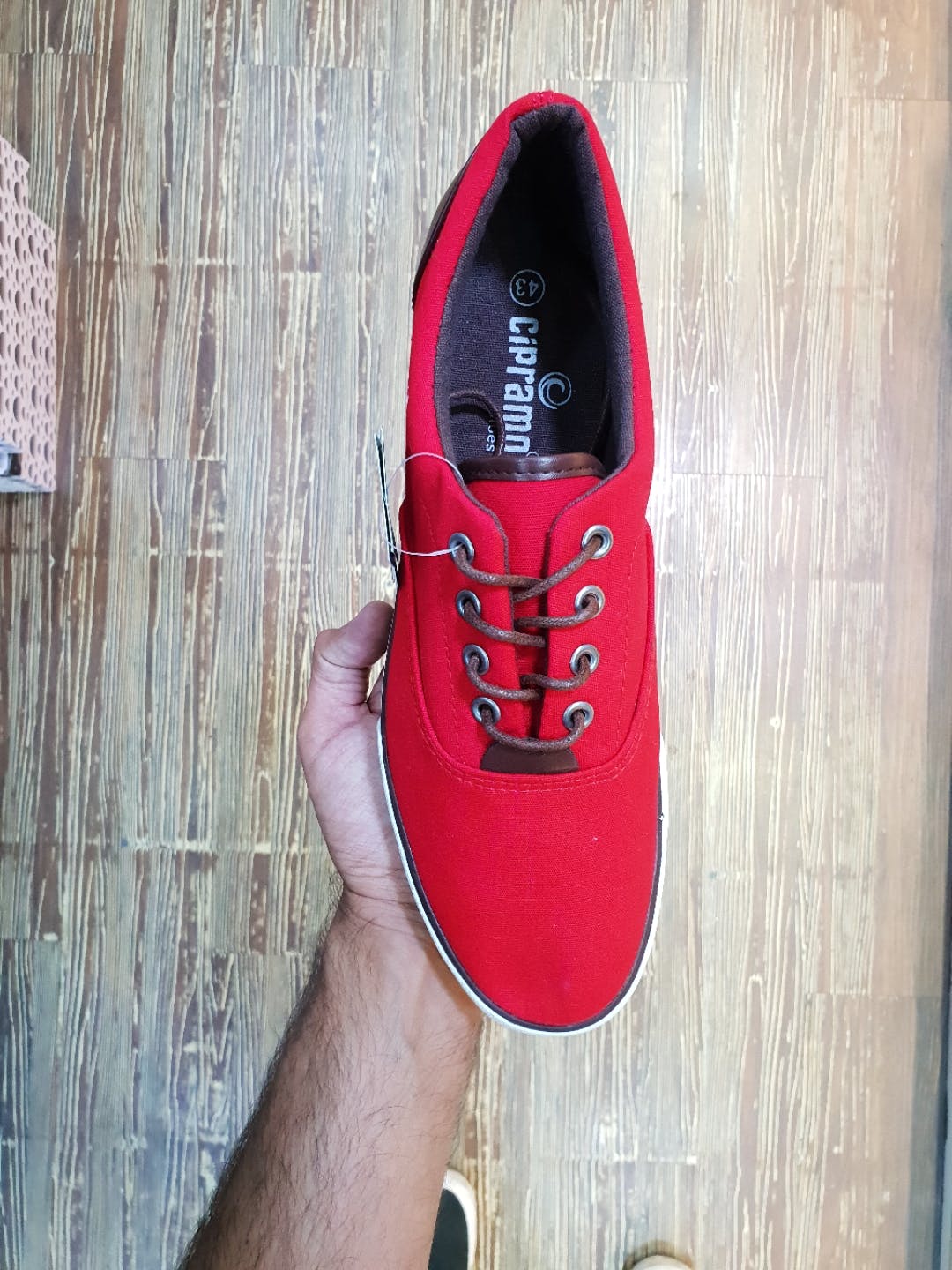 cipramo red shoes price