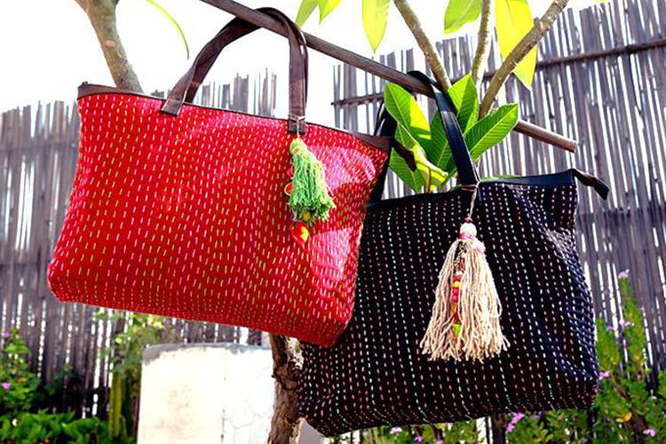 Bag,Handbag,Red,Fashion accessory,Textile,Patchwork,Tote bag,Design,Pattern,Shoulder bag