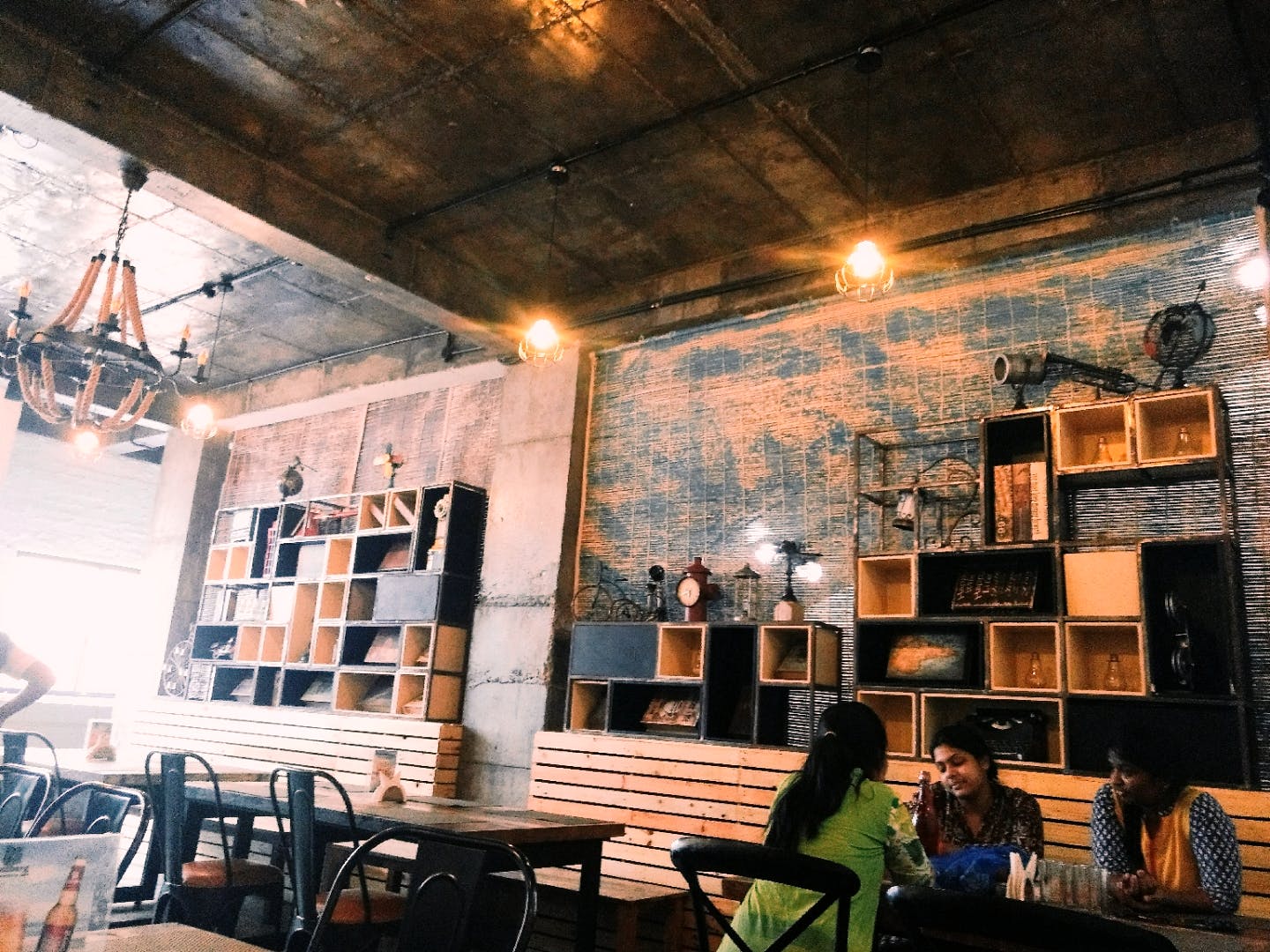 Building,Ceiling,Interior design,Architecture,Room,Restaurant,City,Coffeehouse,House,Furniture