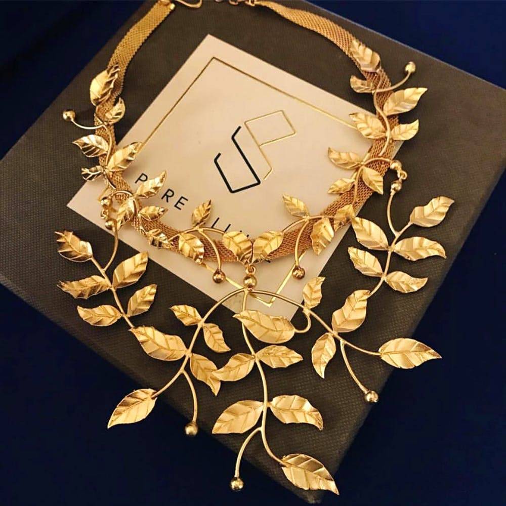 Necklace,Jewellery,Fashion accessory,Leaf,Gold,Neck,Plant,Chain,Collar,Choker