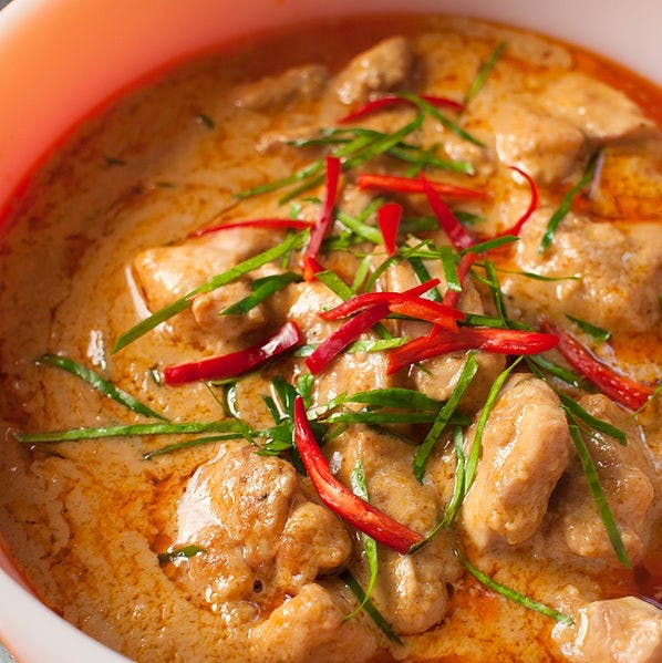 Dish,Food,Red curry,Cuisine,Ingredient,Curry,Meat,Thai curry,Produce,Gravy