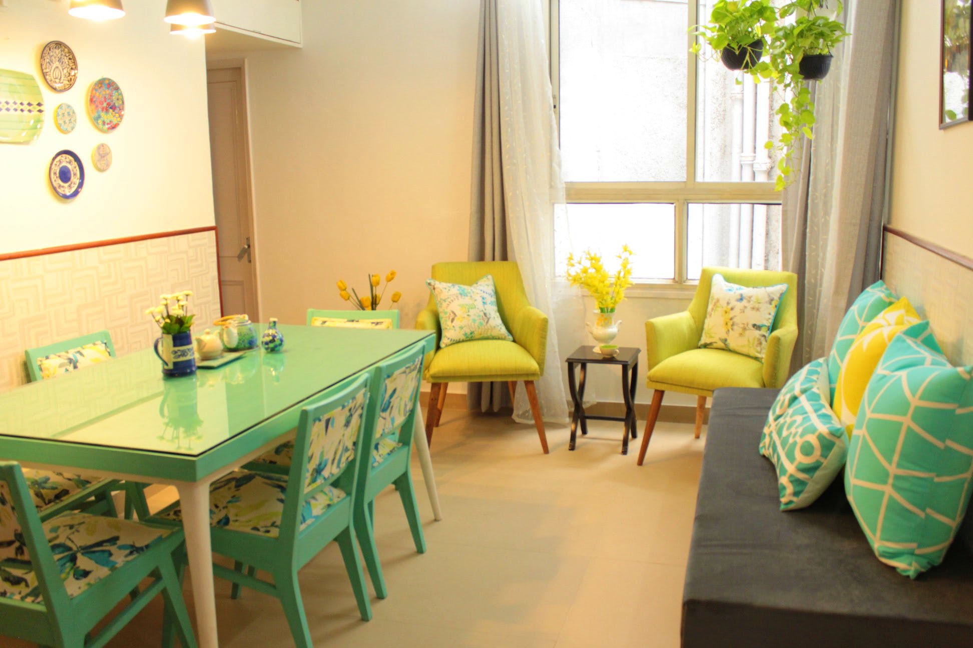 Room,Furniture,Green,Property,Interior design,Turquoise,Floor,Table,Yellow,Building