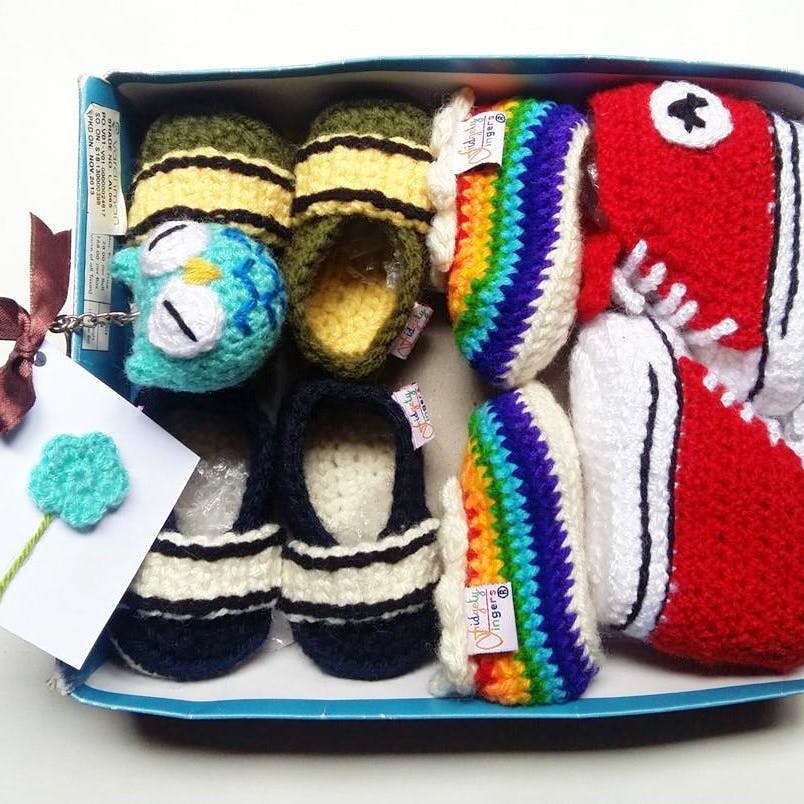 Wool,Sock,Footwear,Woolen,Shoe,Fashion accessory,Textile,Crochet,Art,Knitting