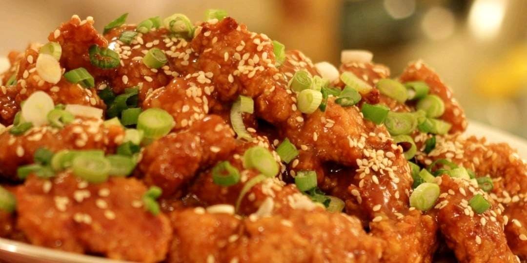 Dish,Food,Cuisine,Sesame chicken,Ingredient,General tso's chicken,Produce,Meat,Sesame,Recipe