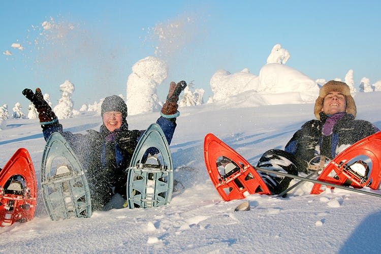 Snow,Winter,Snowboard,Winter sport,Footwear,Snowboarding,Snowshoe,Arctic,Geological phenomenon,Recreation