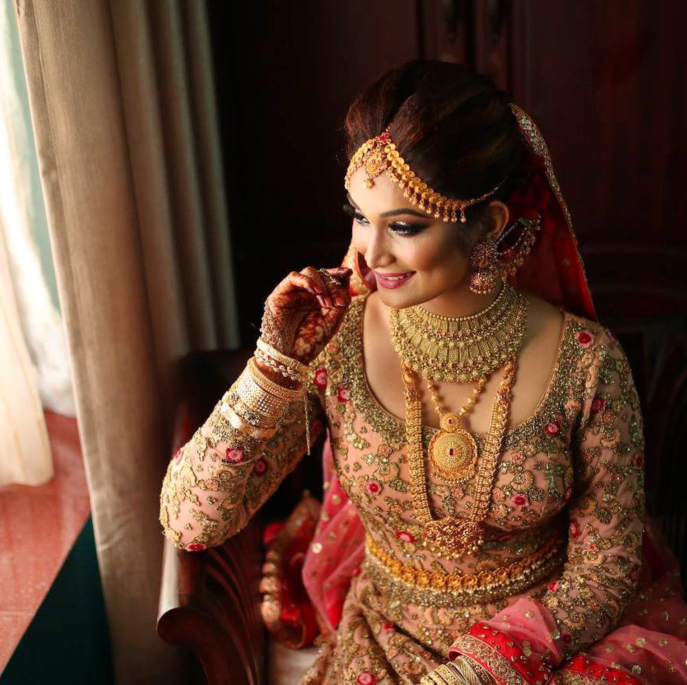 Bride,Mehndi,Lady,Beauty,Tradition,Sari,Pattern,Design,Ceremony,Wedding dress