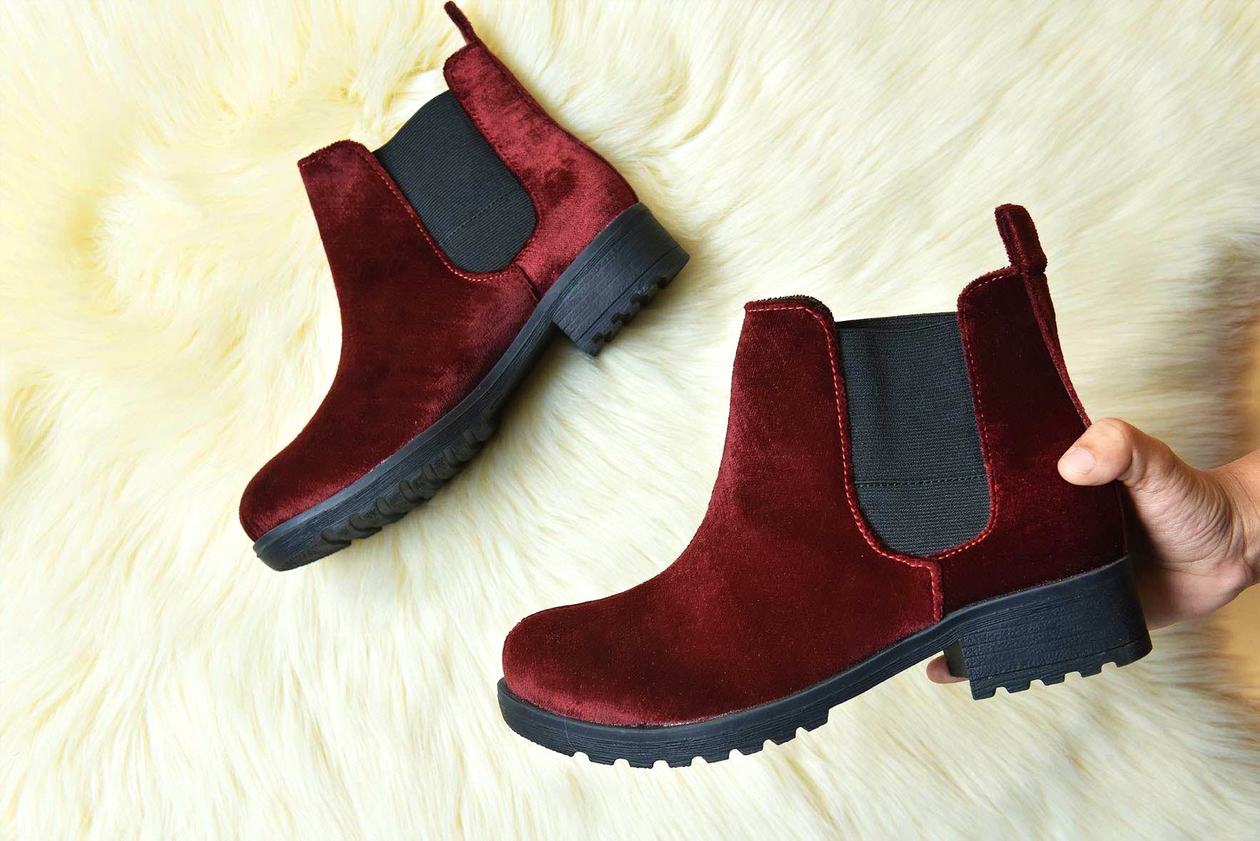Footwear,Boot,Shoe,Red,Brown,Snow boot,Durango boot,Outdoor shoe,Leather,Suede