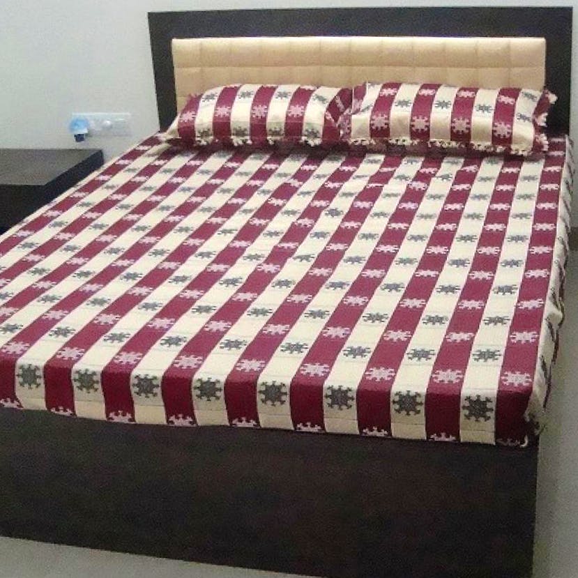 Bed sheet,Bed,Bedding,Furniture,Bed frame,Mattress,Textile,Linens,Pink,Bedroom
