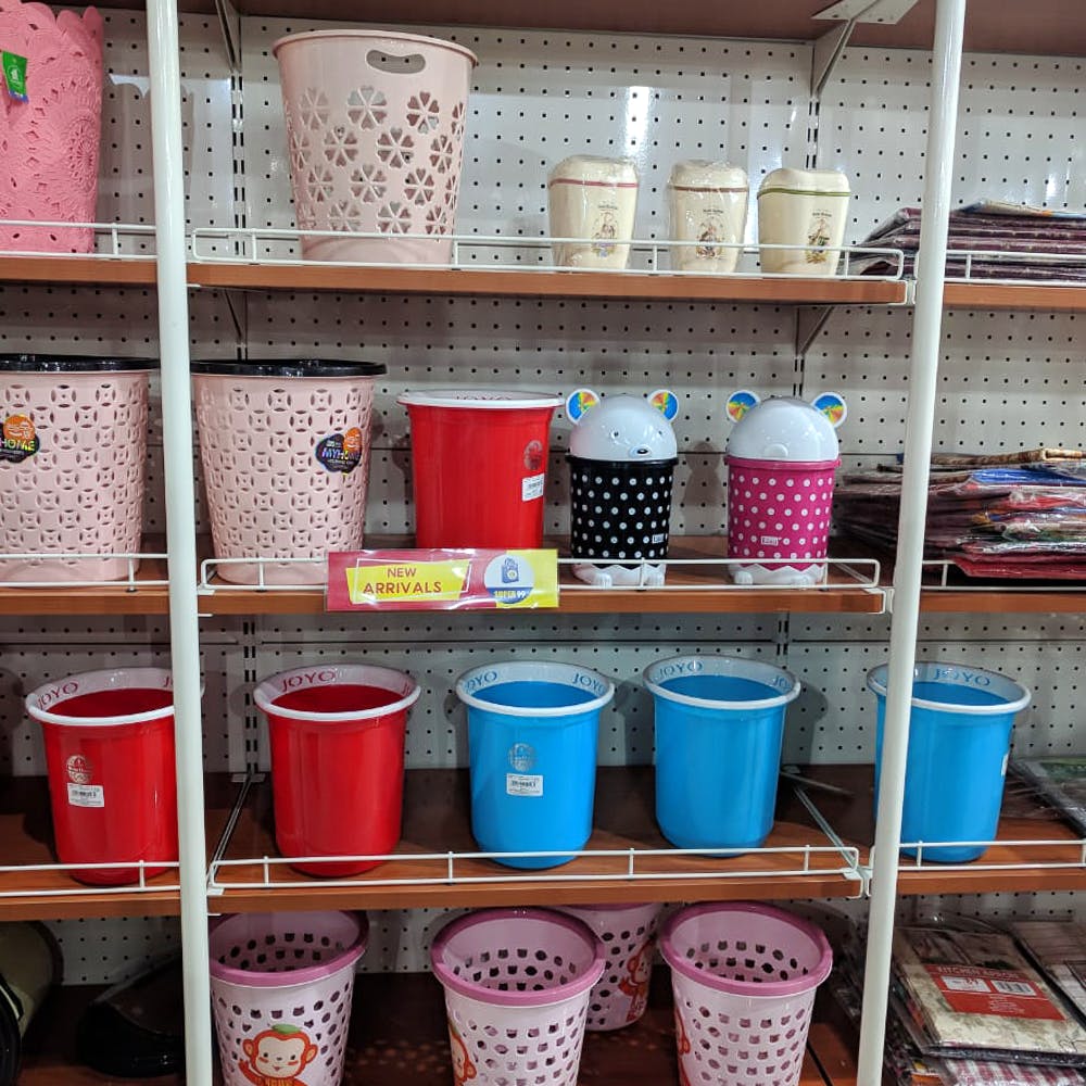 Pink,Flowerpot,Shelf,Bucket,Plastic,Room,Ceramic,Pottery