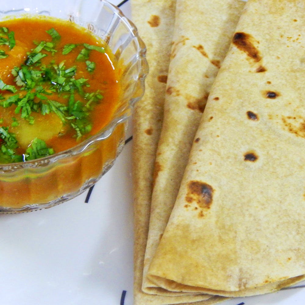 Dish,Food,Cuisine,Ingredient,Roti,Naan,Kulcha,Chapati,Paratha,Produce