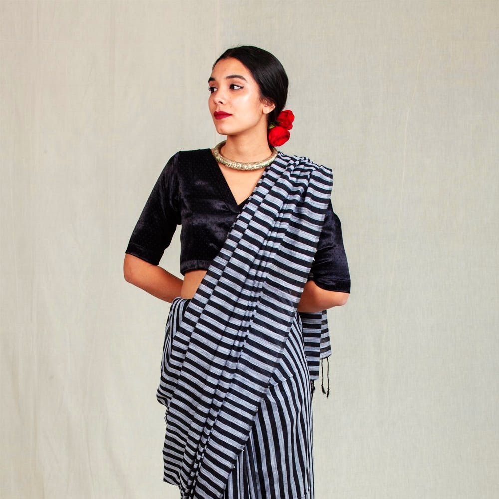 Clothing,Black,White,Dress,Day dress,Sleeve,Outerwear,Neck,Pattern,Pattern