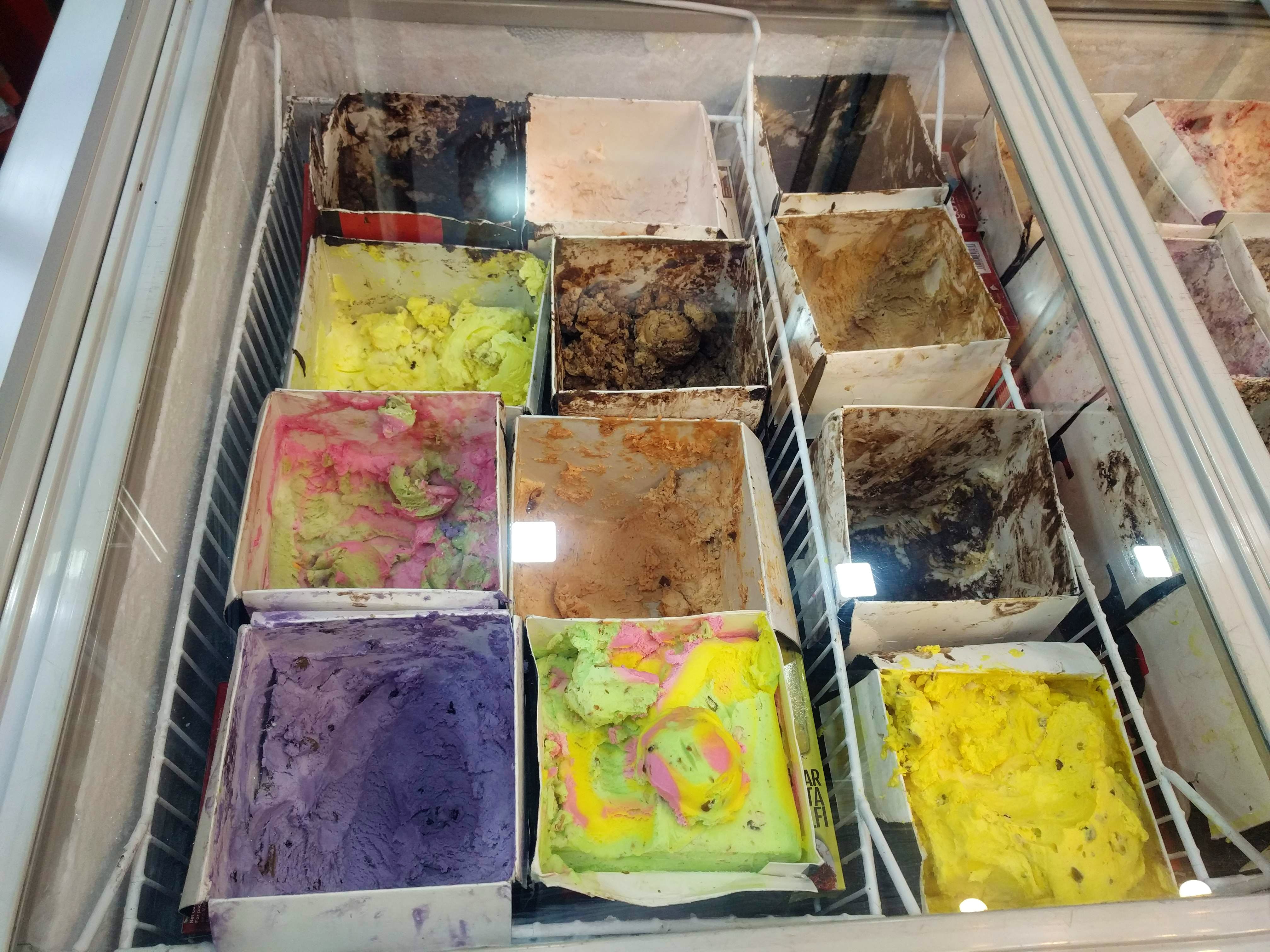 Frozen dessert,Ice cream,Gelato,Food,Dessert,Dairy,Cuisine,Comfort food