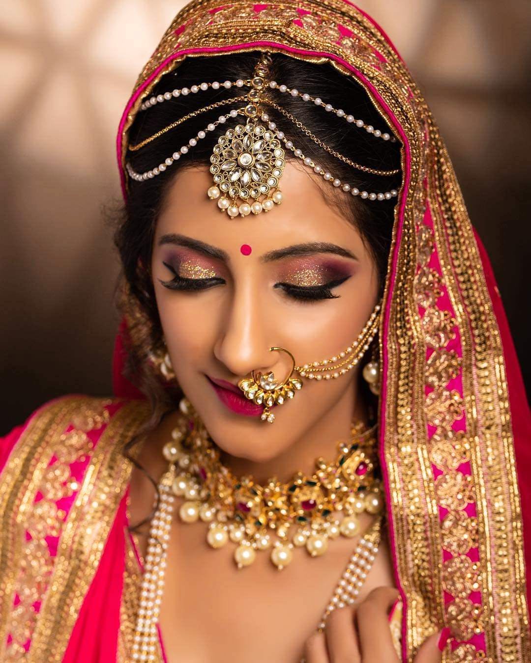 Bride,Lady,Jewellery,Tradition,Makeover,Sari,Fashion accessory,Headpiece