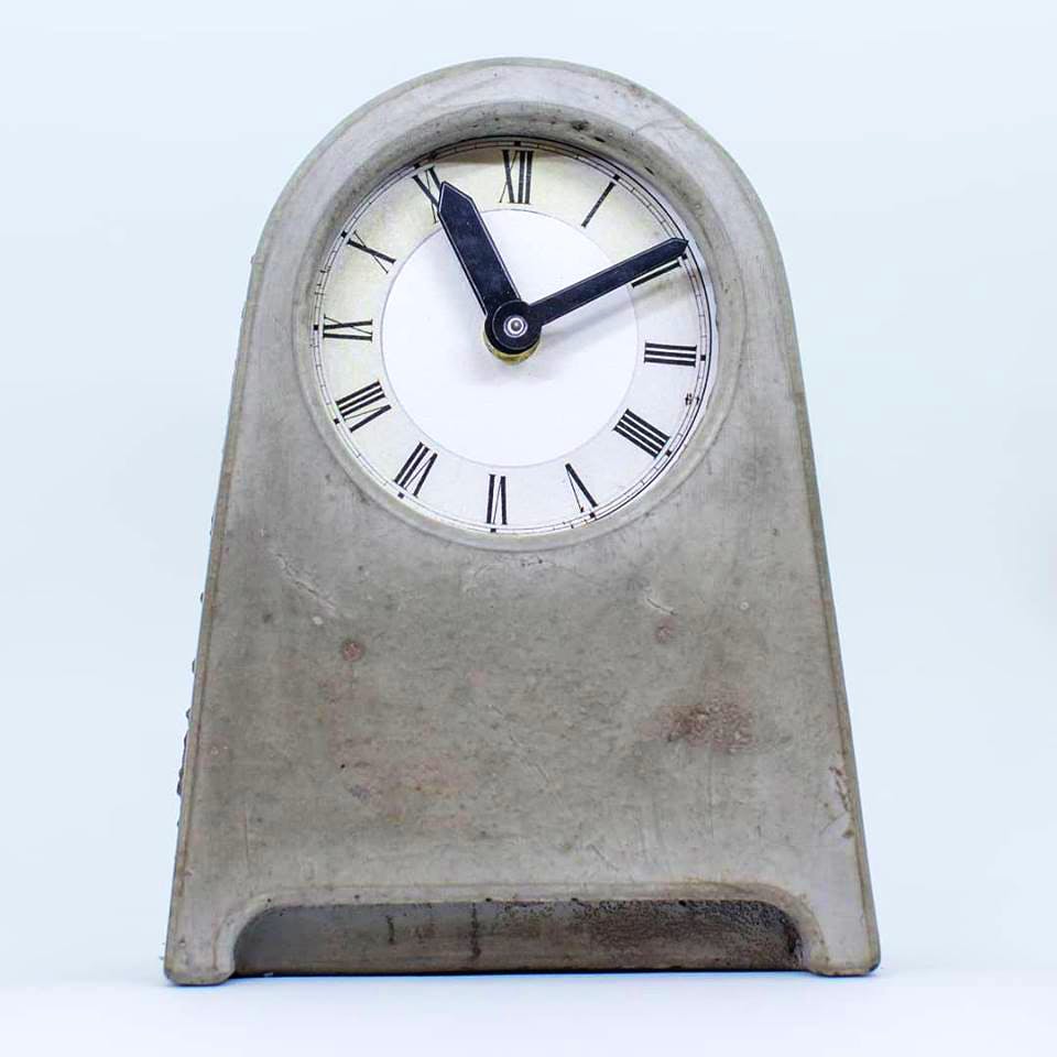 Clock,Wall clock,Home accessories,Interior design,Furniture,Metal