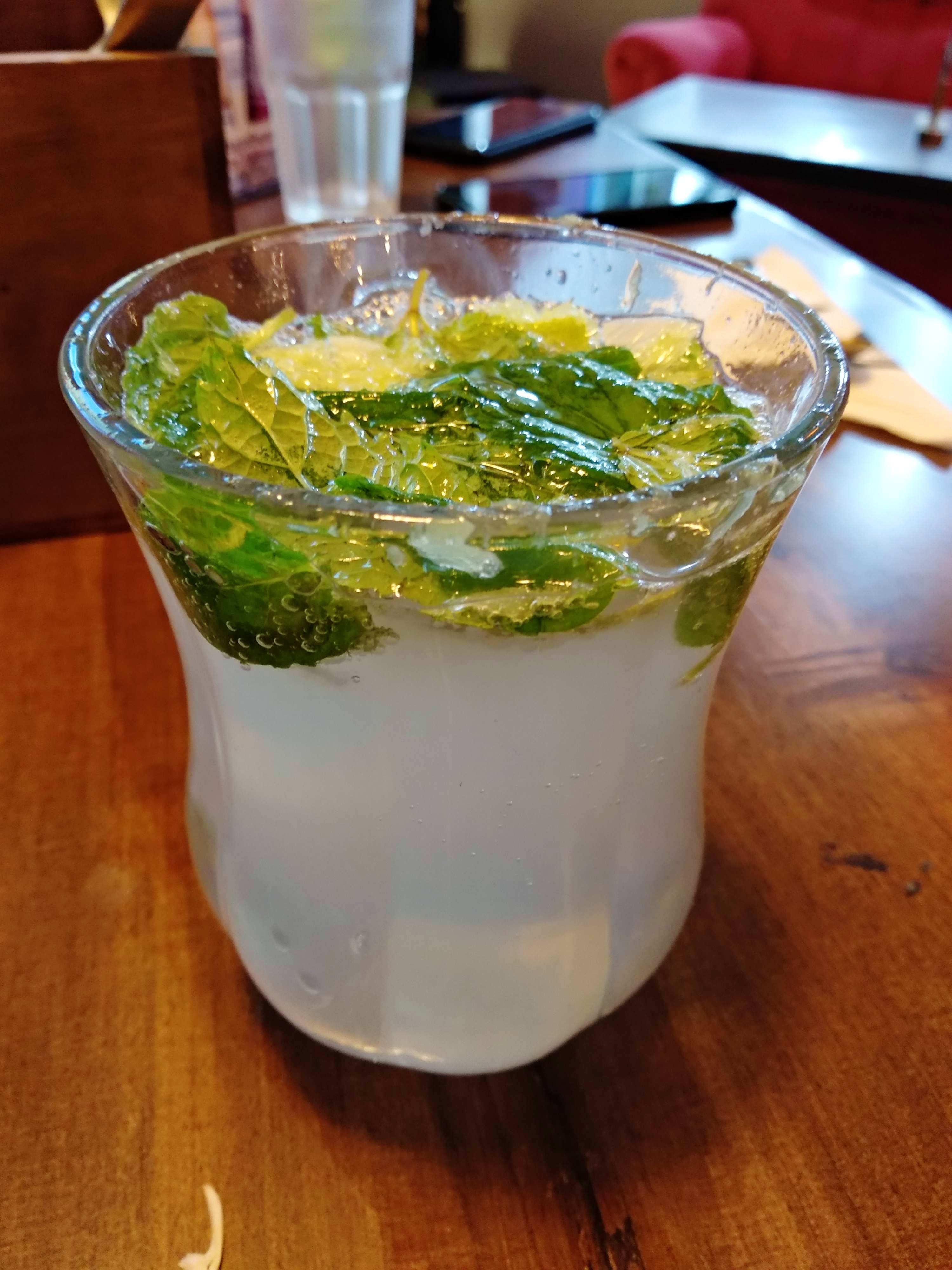 Mojito,Drink,Mint julep,Caipiroska,Cocktail,Caipirinha,Alcoholic beverage,Gimlet,Limonana,Food