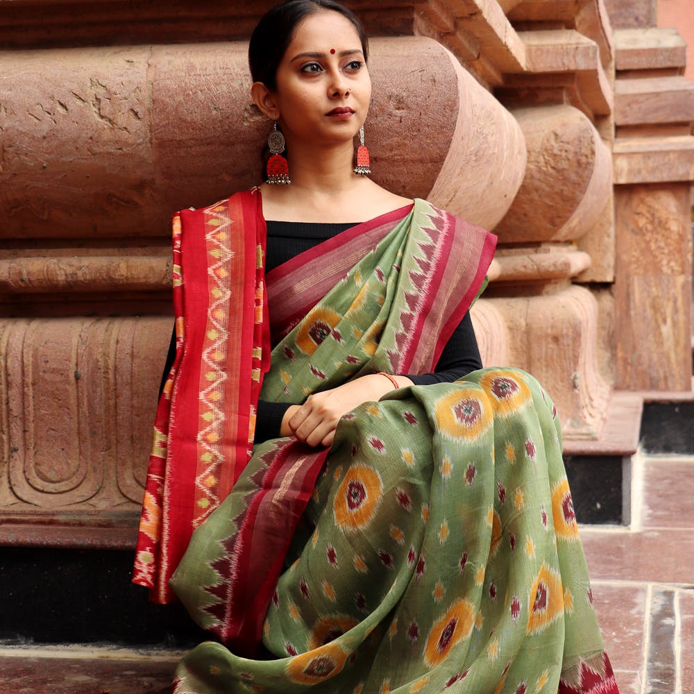 Clothing,Sari,Maroon,Silk,Magenta,Pink,Textile,Embroidery,Formal wear,Beige