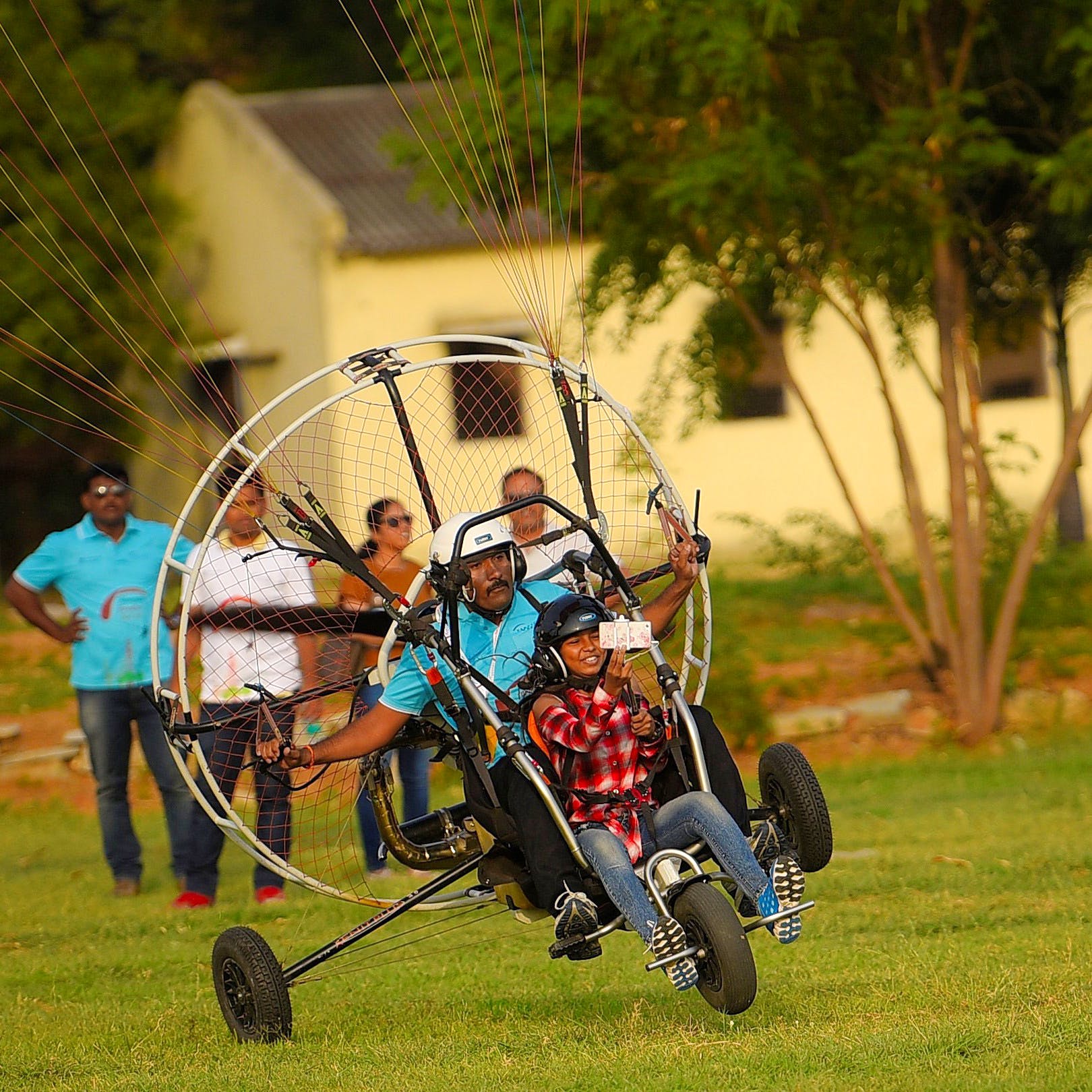 Vehicle,Powered paragliding,Fun,Grass,Leisure,Powered hang glider