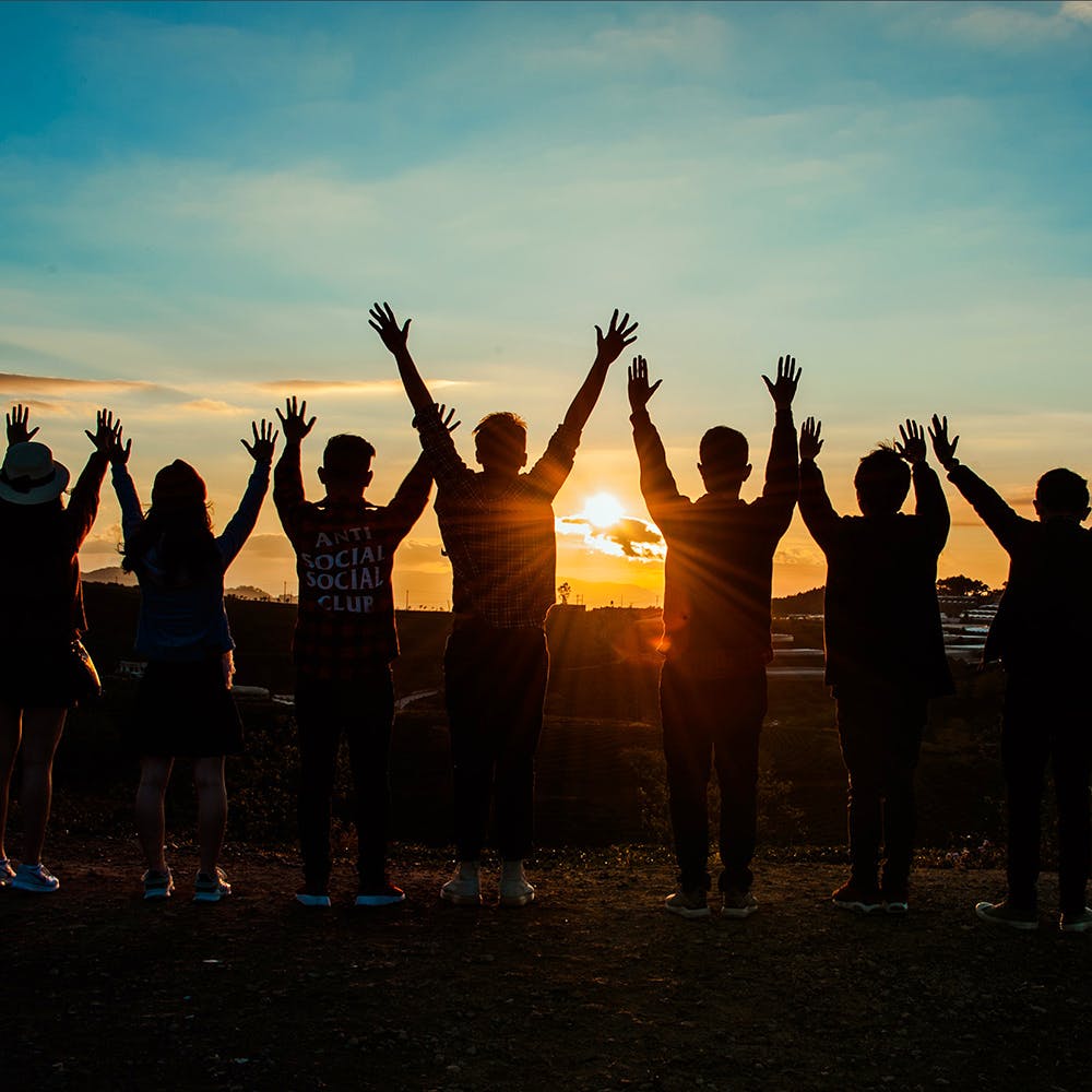 People in nature,Sky,Sunset,Cheering,Happy,Friendship,Fun,Morning,Evening,Silhouette