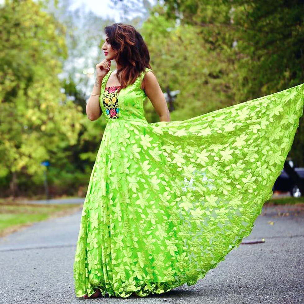 Green,People in nature,Clothing,Dress,Lady,Yellow,Beauty,Photo shoot,Fashion,Formal wear