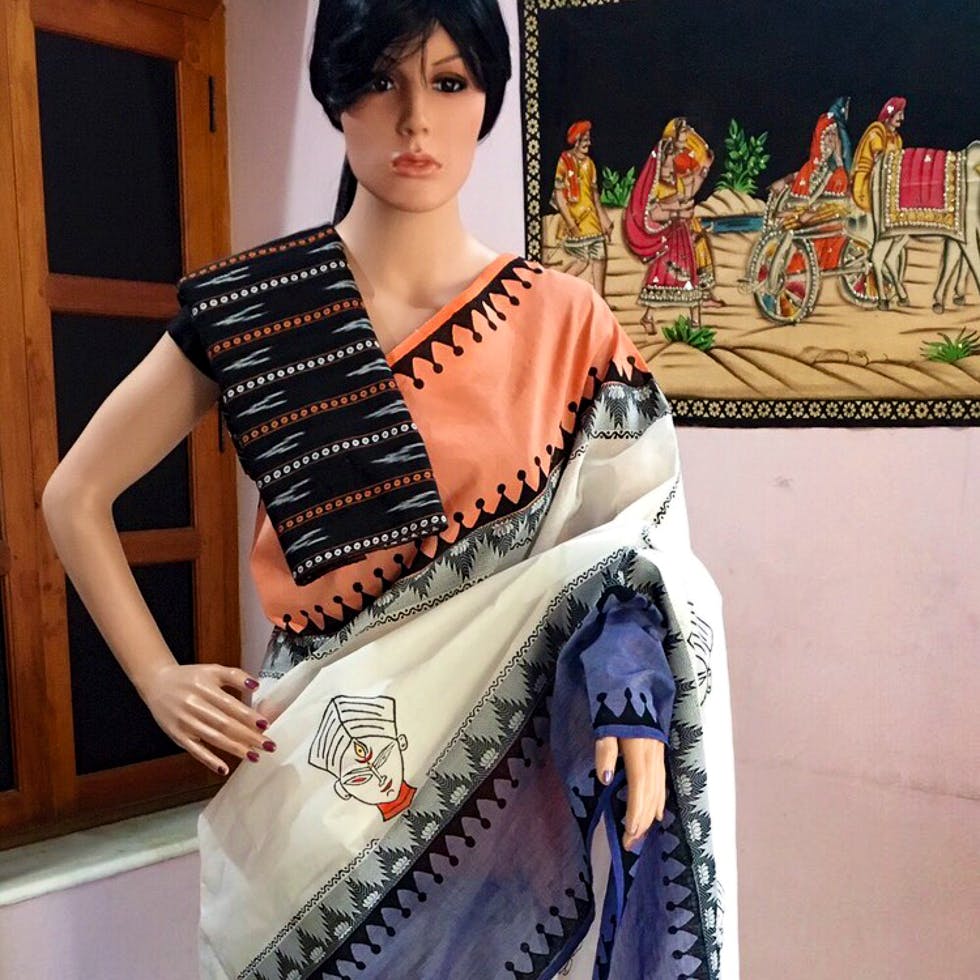 SAREES WITH VEILS :Tradition Trend