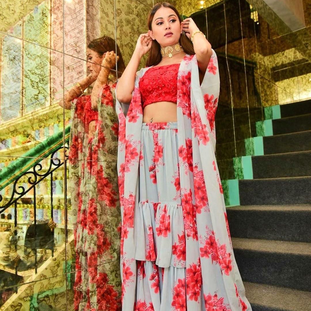 Velvet lehenga from scratch | Outfits, Velvet lehenga, Velvet