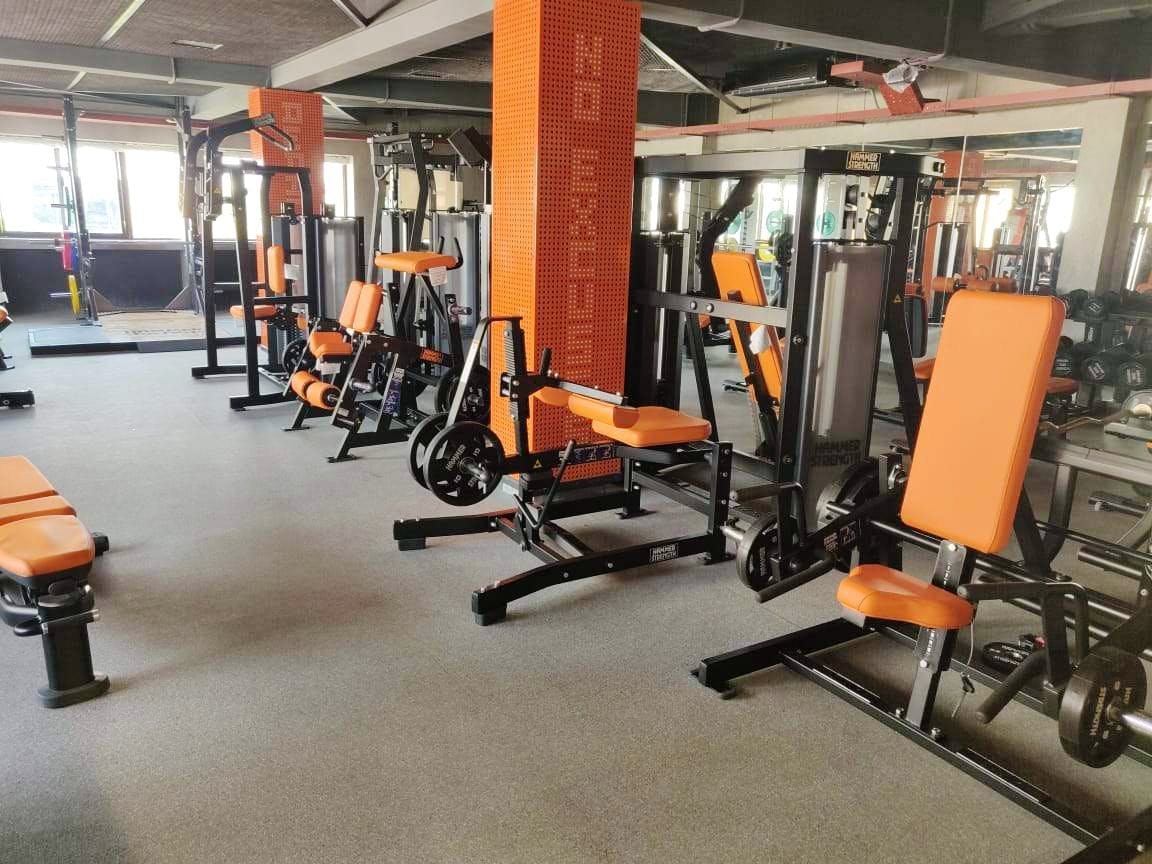 Gym,Room,Sport venue,Physical fitness,Property,Exercise equipment,Bench,Floor,Flooring,Exercise machine