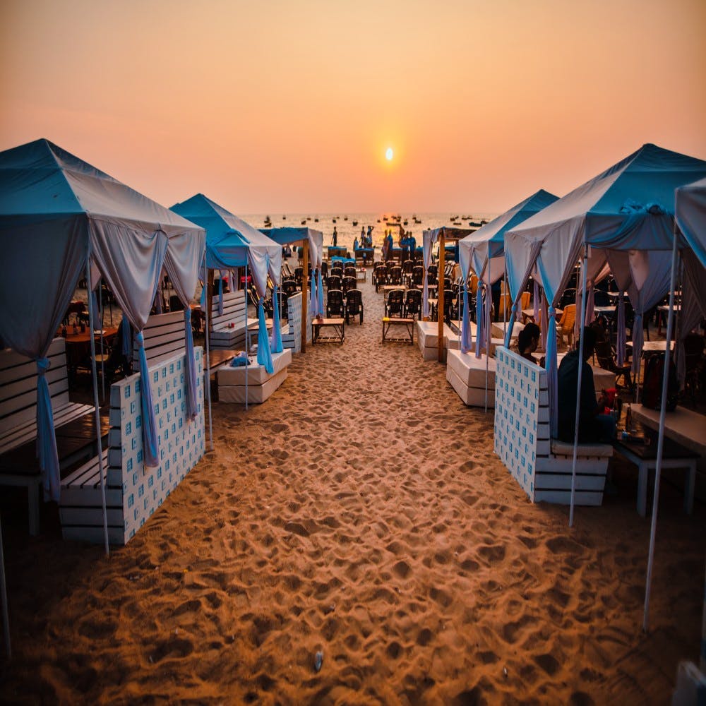 Sky,Tent,Canopy,Vacation,Market,Marketplace,Cloud,Evening,Beach,Sand