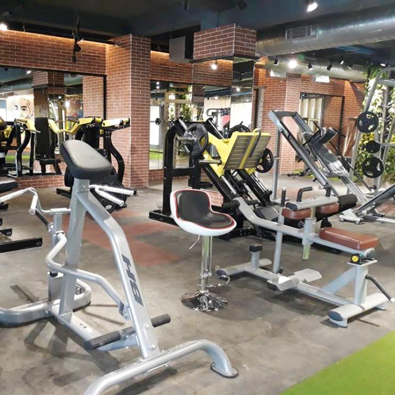 Gym,Exercise equipment,Physical fitness,Exercise machine,Sport venue,Room,Weightlifting machine,Leisure,Bench,Exercise