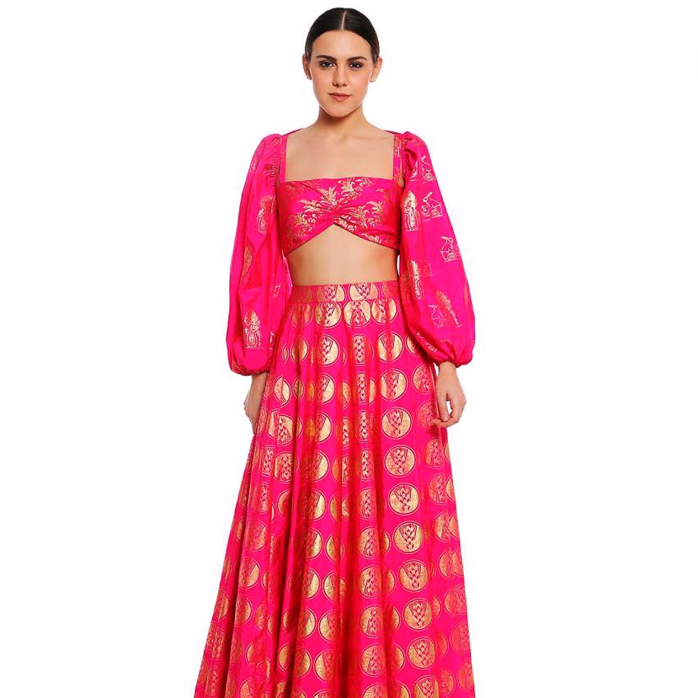 Clothing,Pink,Dress,Magenta,Gown,Formal wear,Sari,Sleeve,Blouse,Neck