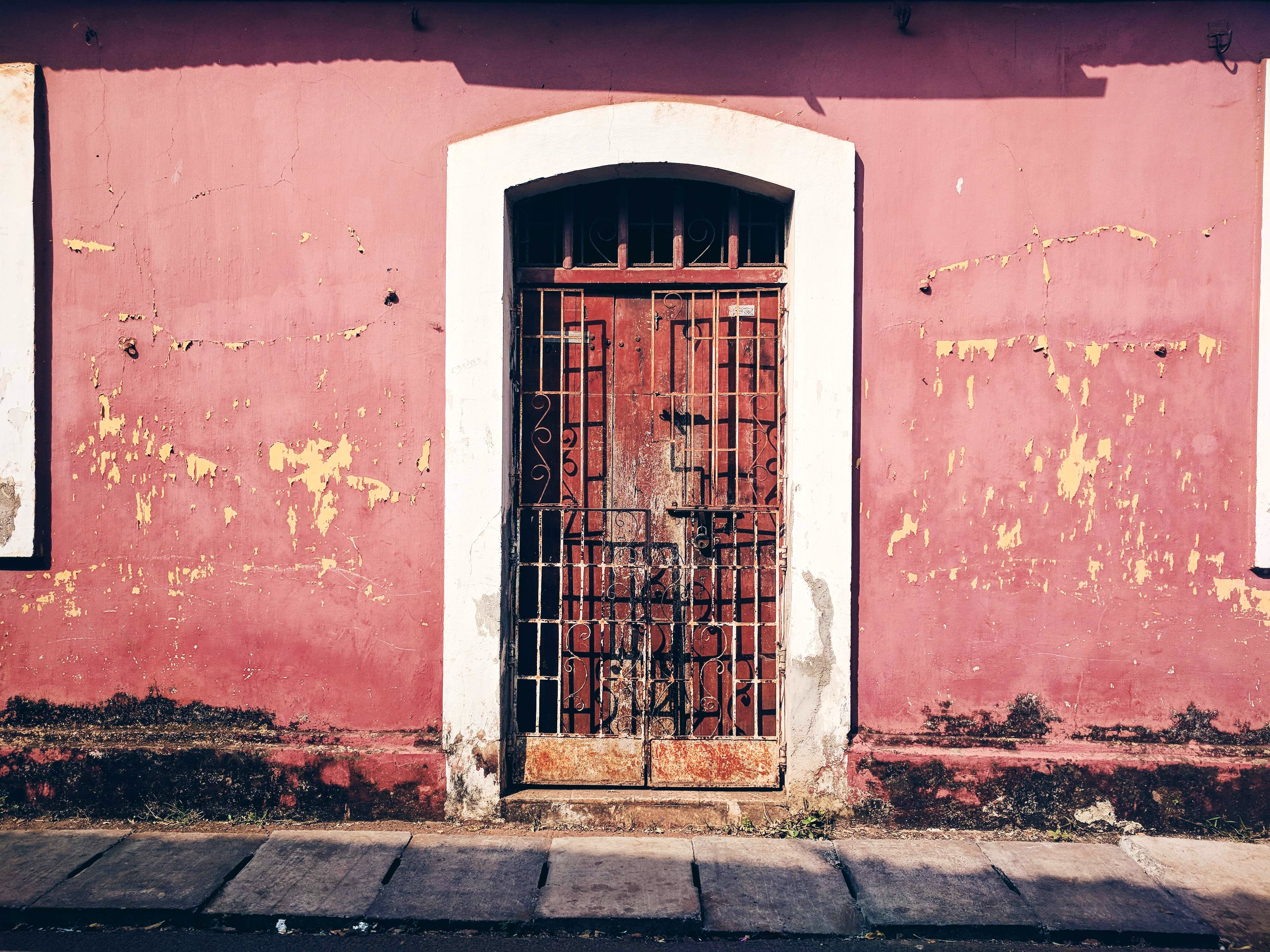 Red,Wall,Pink,Blue,Door,Window,Facade,Line,Brick,Architecture