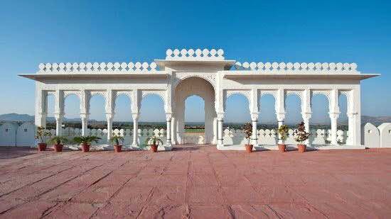 Architecture,Arch,Building,Column,Historic site,Photography,Classical architecture,Estate