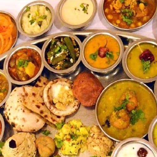 Dish,Food,Cuisine,Meal,Ingredient,Lunch,Vegetarian food,Indian cuisine,Produce,Punjabi cuisine