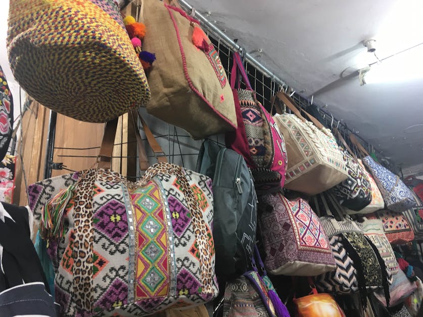 Trendy bags collection in Sarojini Nagar market #bags#love  #sarojininagarmarketonline #mumbai